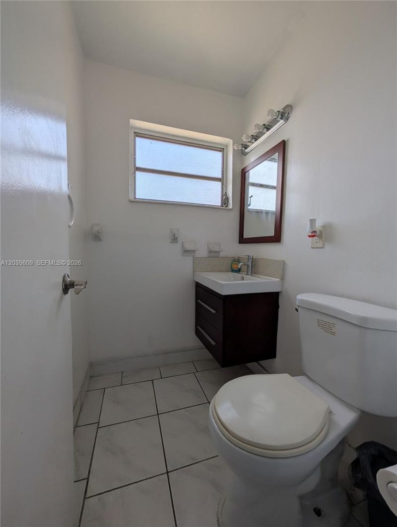 19080 NE 3rd Ct , Unit 311, Miami, FL 33179 Photo