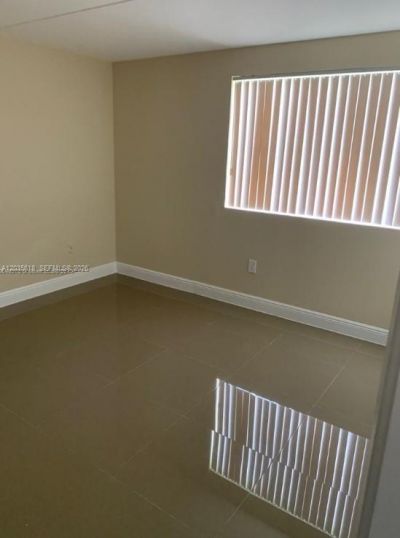6175 NW 186th St , Unit 305, Hialeah, FL 33015 Photo