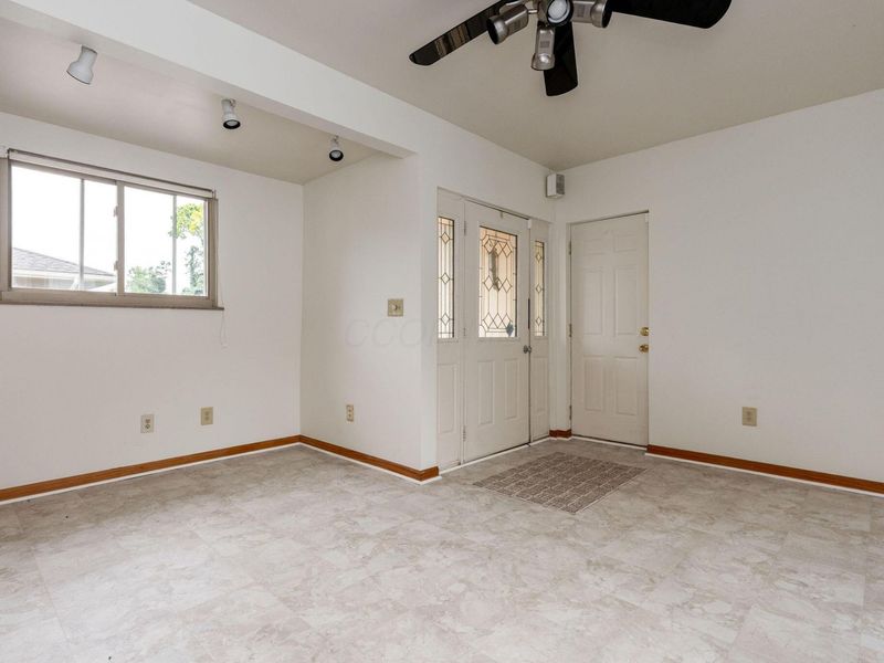 2398 Beverly Place, Columbus, OH 43209 Photo 12