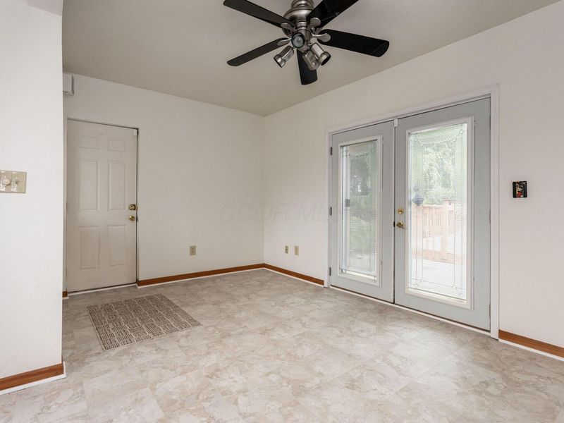 2398 Beverly Place, Columbus, OH 43209 Photo 14
