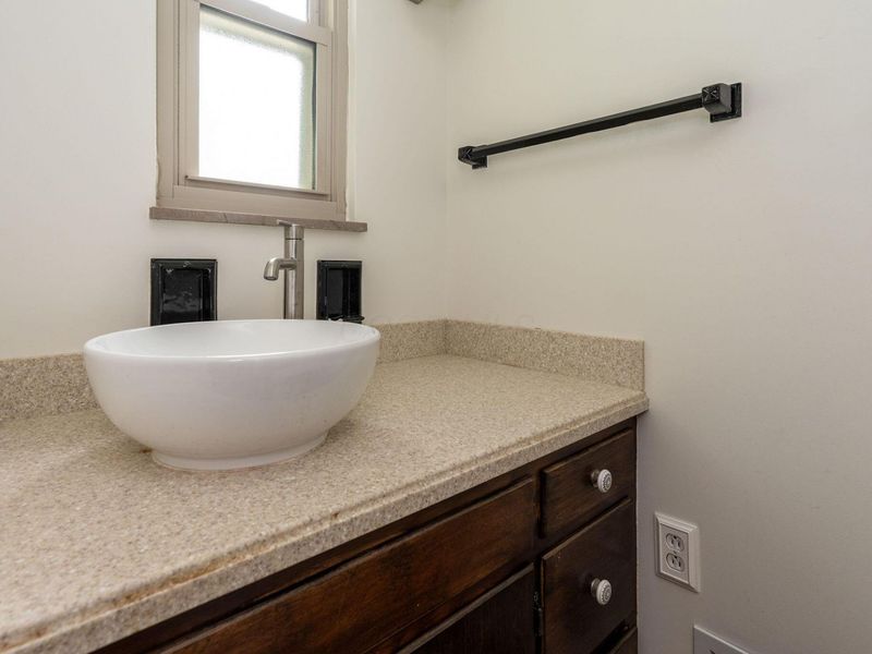 2398 Beverly Place, Columbus, OH 43209 Photo 18