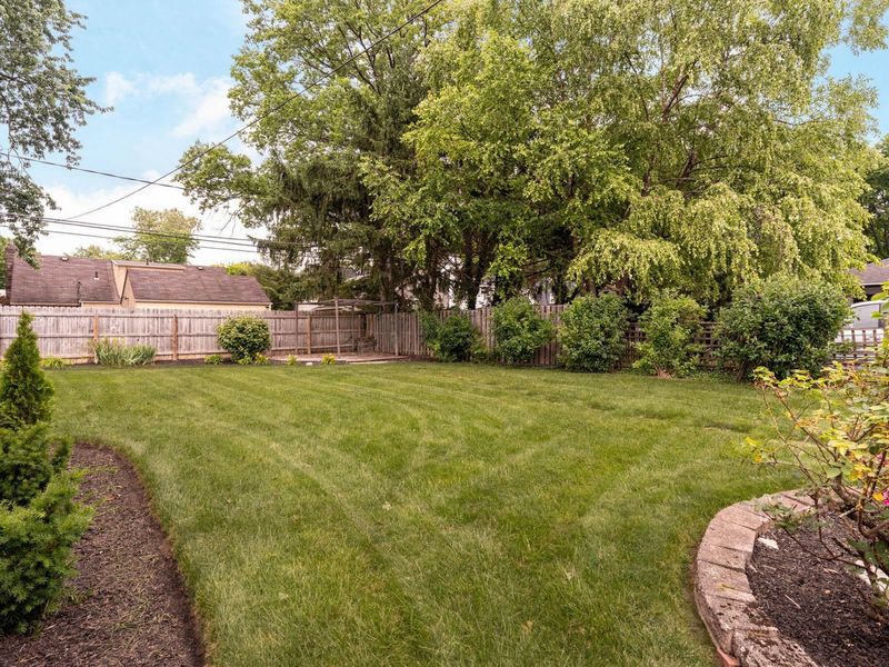2398 Beverly Place, Columbus, OH 43209 Photo 33