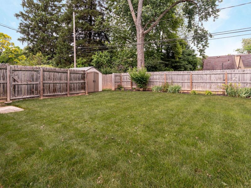 2398 Beverly Place, Columbus, OH 43209 Photo 34