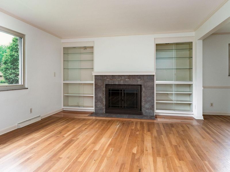 2398 Beverly Place, Columbus, OH 43209 Photo 4