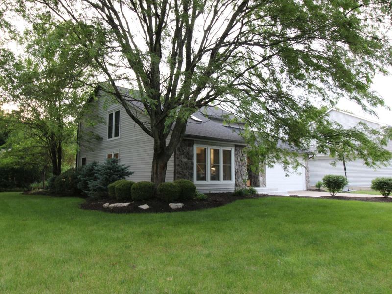 7201 Hopewell Street , Dublin, OH 43017 Photo 2