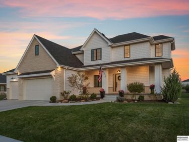 21165 C Street, Elkhorn, NE 68022
