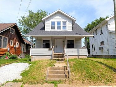 864 10th Street NE, Massillon, OH 44646