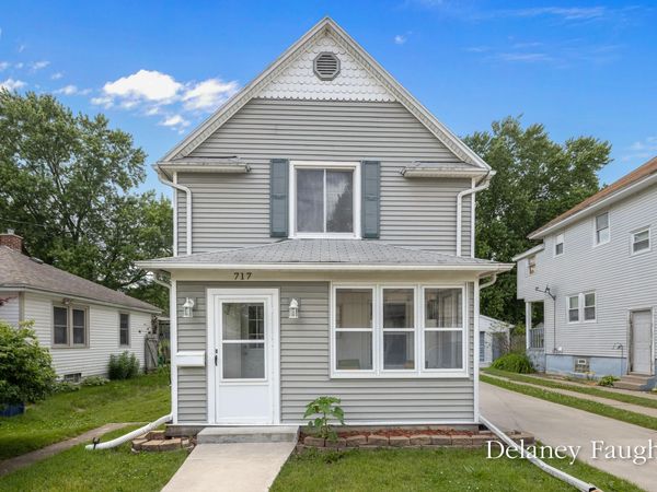 717 Garfield Avenue NW, Grand Rapids, MI 49504