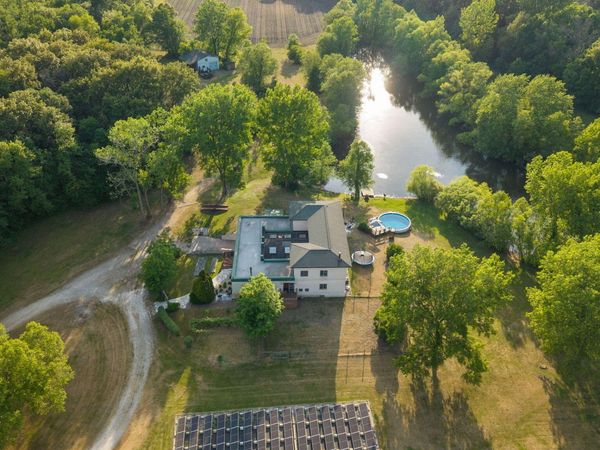 10792 N 600 E , DeMotte, IN 46310