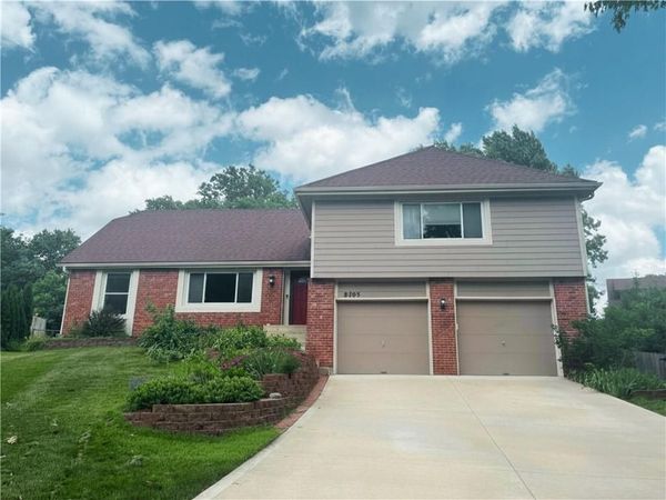 8203 Hauser Street, Lenexa, KS 66215