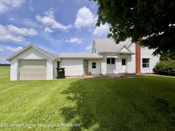 6092 S Airport Road, St. Johns, MI 48879