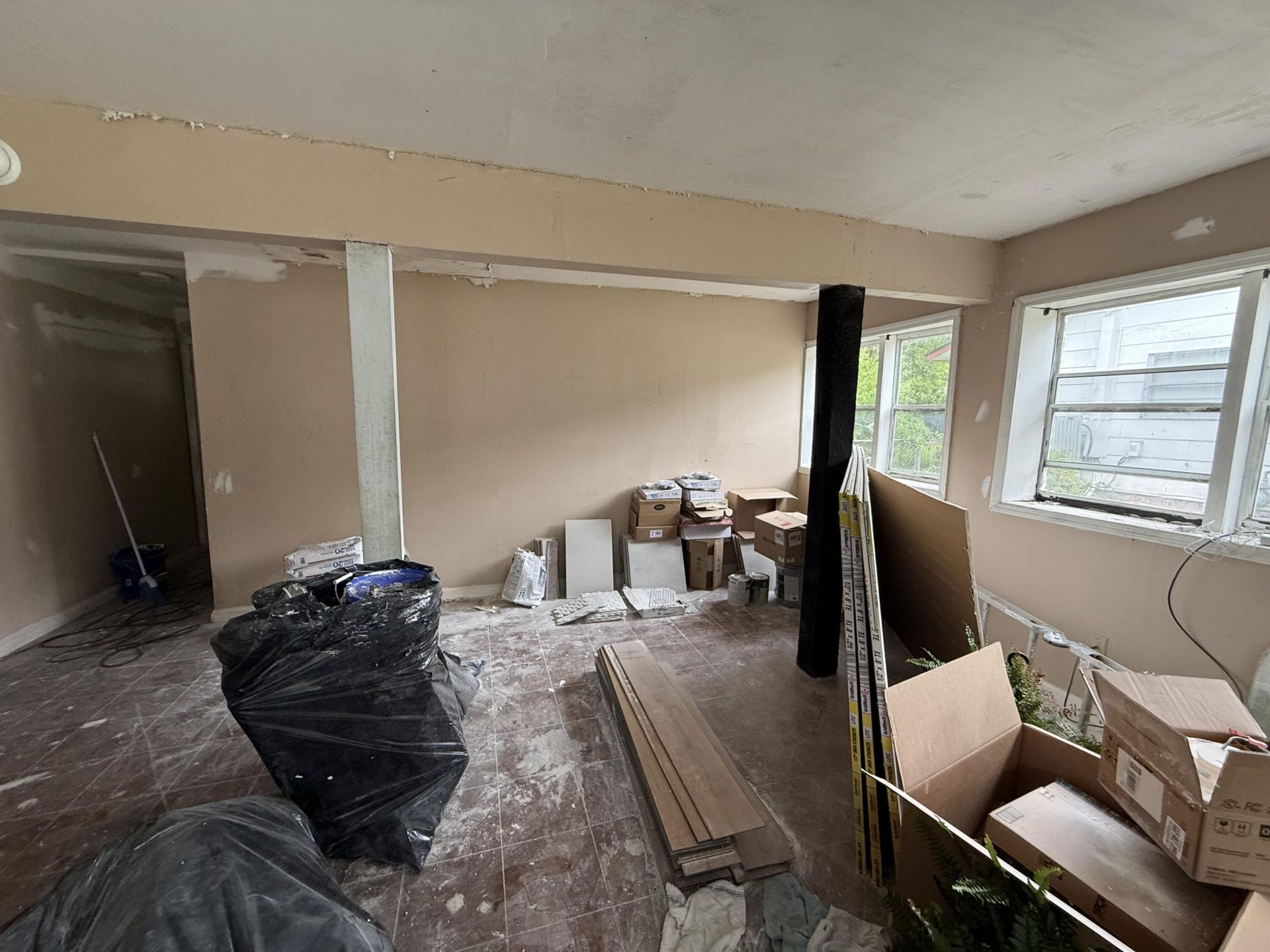 1520 Acacia Street Photo 5