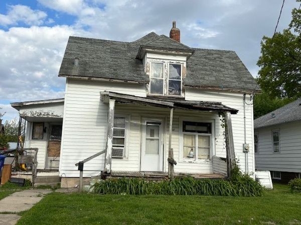 310 5th Avenue , Kewanee, IL 61443
