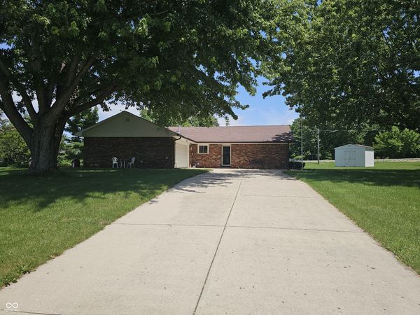 2 Calle De Real Street , Pendleton, IN 46064