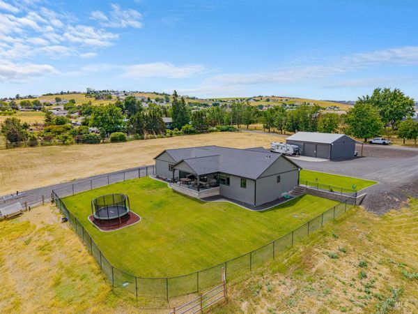 2581 26th St., Clarkston, WA 99403