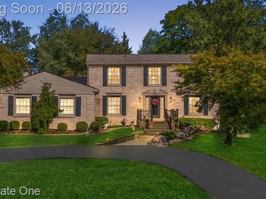 1854 Ludgate Lane, Rochester Hills, MI 48309
