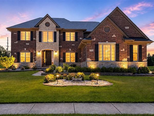 47576 VALENCIA Circle , Novi, MI 48374