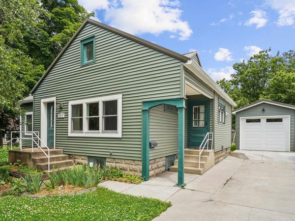 2210 Tremont Street, Cedar Falls, IA 50613