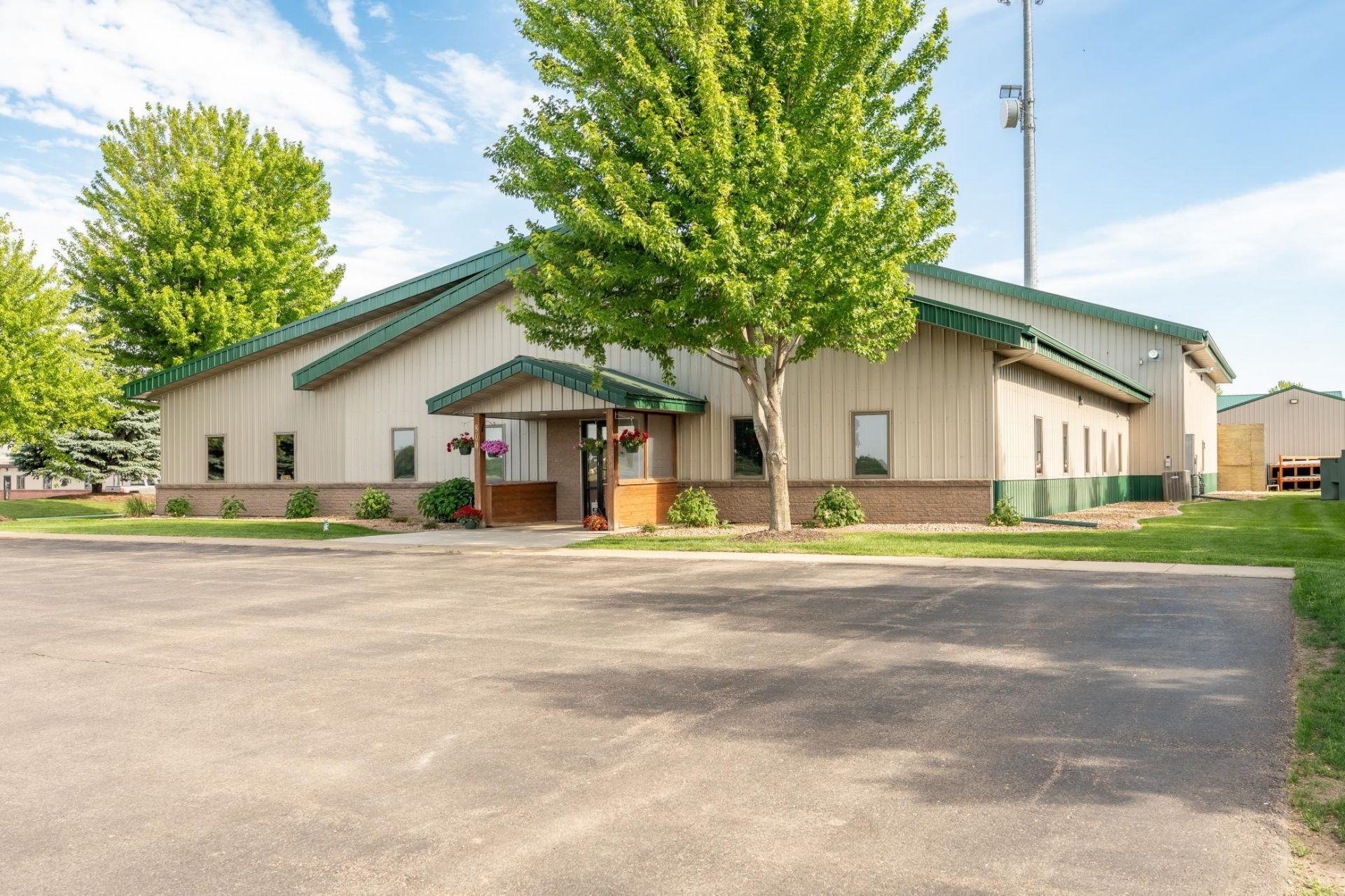 800 6th Street NW, New Prague, MN 56071