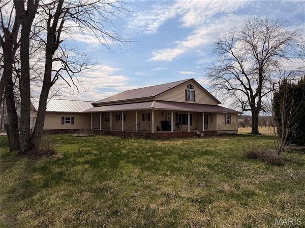 26474 Falcon Road , Lebanon, MO 65536