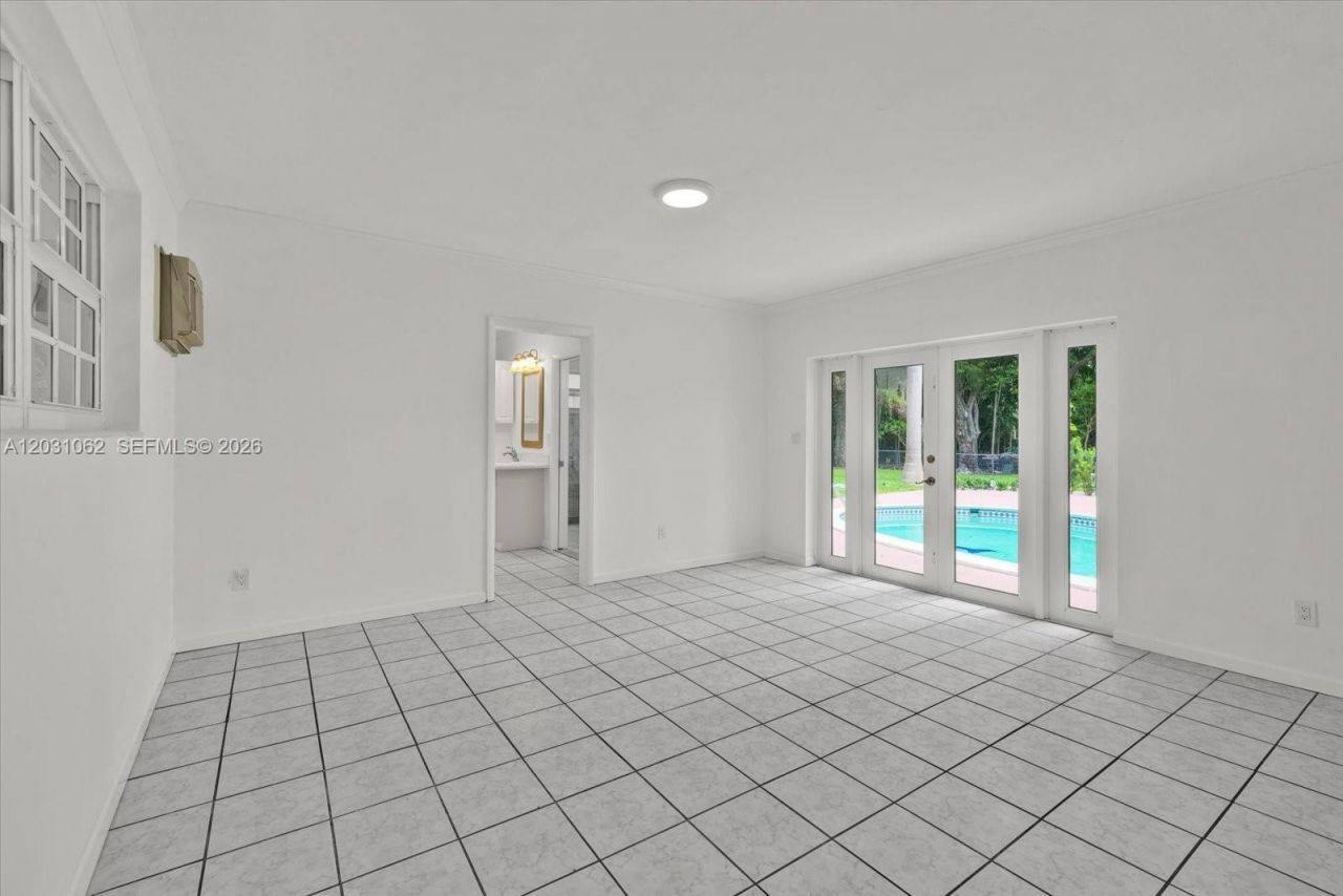 2850 Natoma St , Miami, FL 33133 Photo