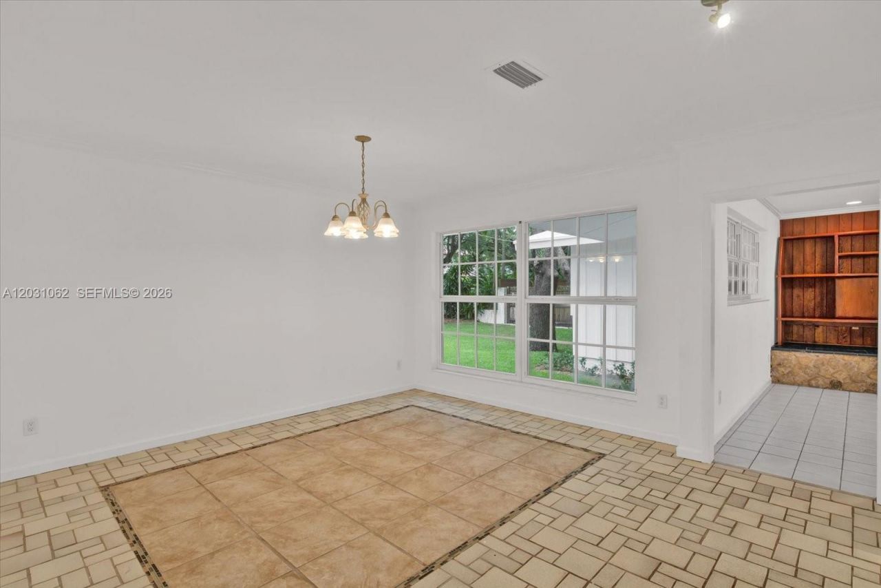 2850 Natoma St , Miami, FL 33133 Photo