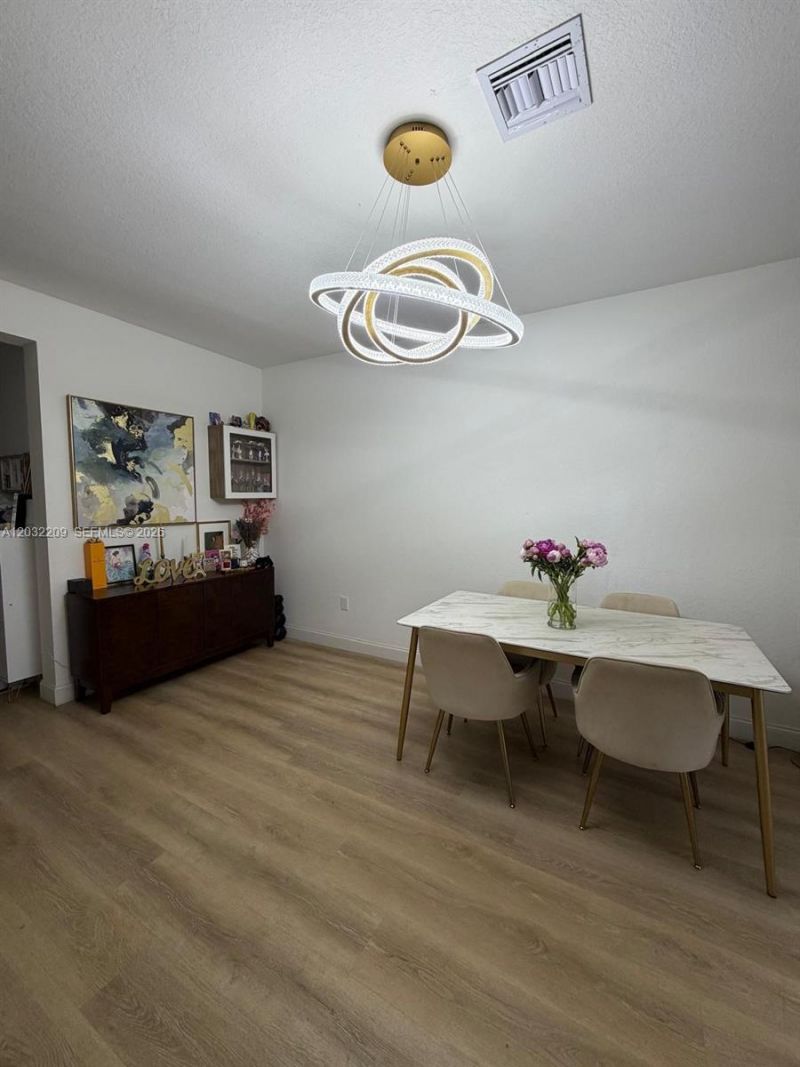 20731 NE 7th Pl, Unit 20731, Miami, FL 33179 Photo