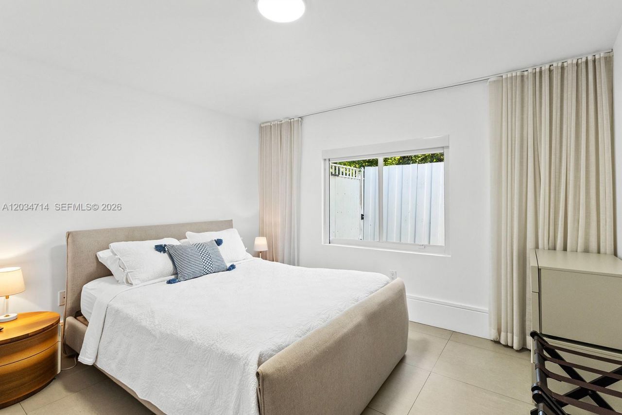 533 NE 52 Ter, Unit ., Miami, FL 33137 Photo