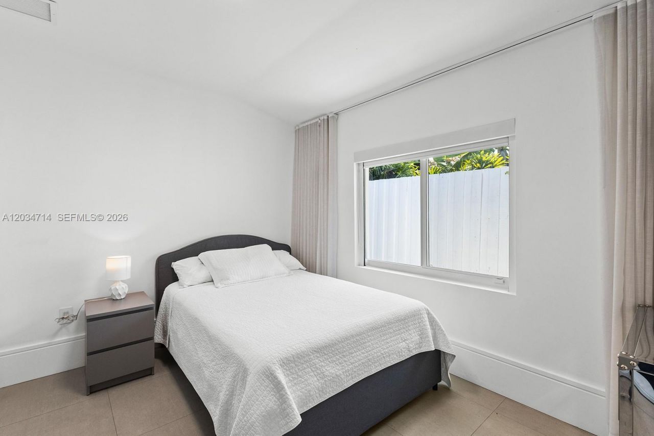 533 NE 52 Ter, Unit ., Miami, FL 33137 Photo
