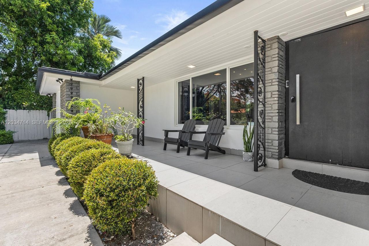533 NE 52 Ter, Unit ., Miami, FL 33137 Photo