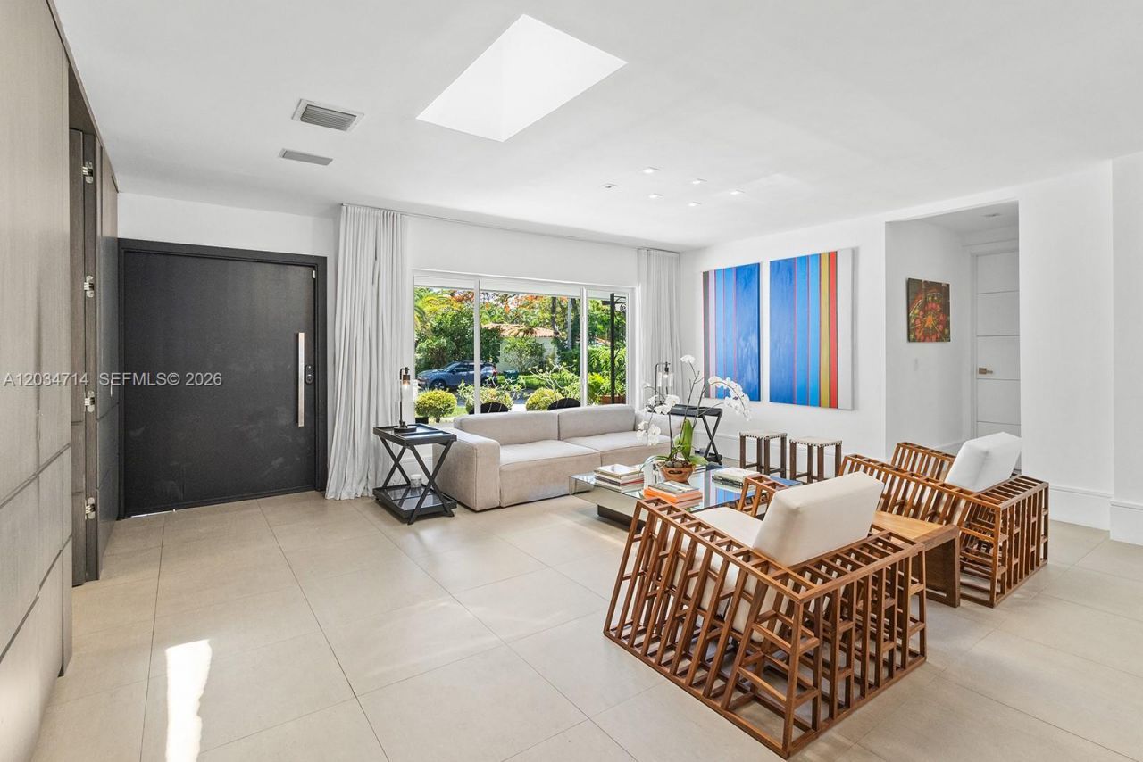 533 NE 52 Ter, Unit ., Miami, FL 33137 Photo