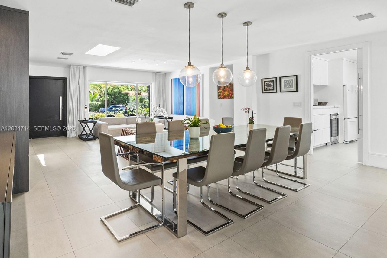 533 NE 52 Ter, Unit ., Miami, FL 33137 Photo