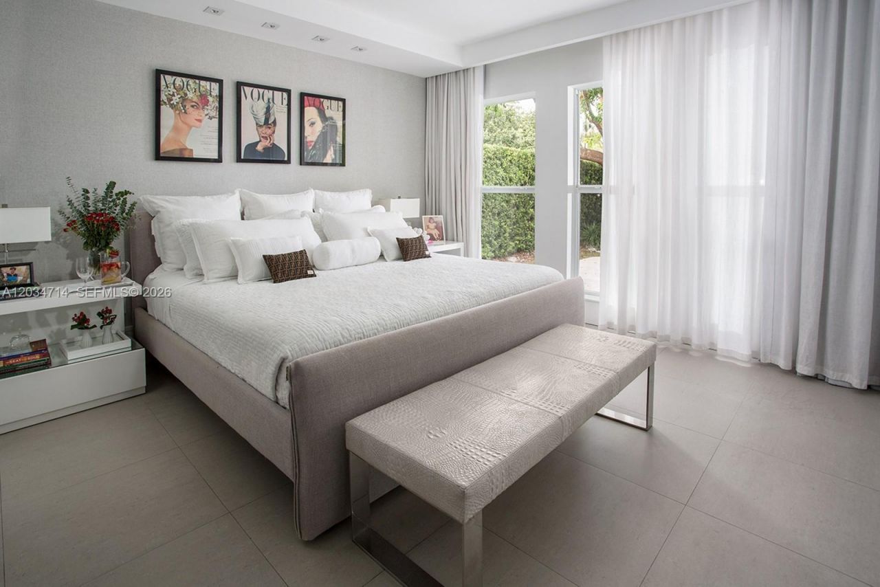 533 NE 52 Ter , Unit ., Miami, FL 33137 Photo