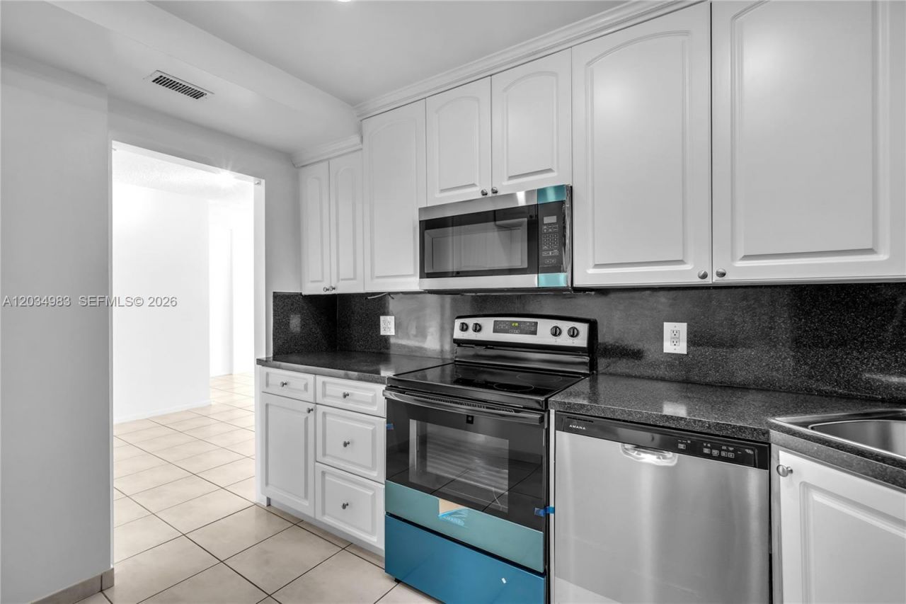 9381 E Bay Harbor Dr , Unit 504N, Bay Harbor Islands, FL 33154 Photo