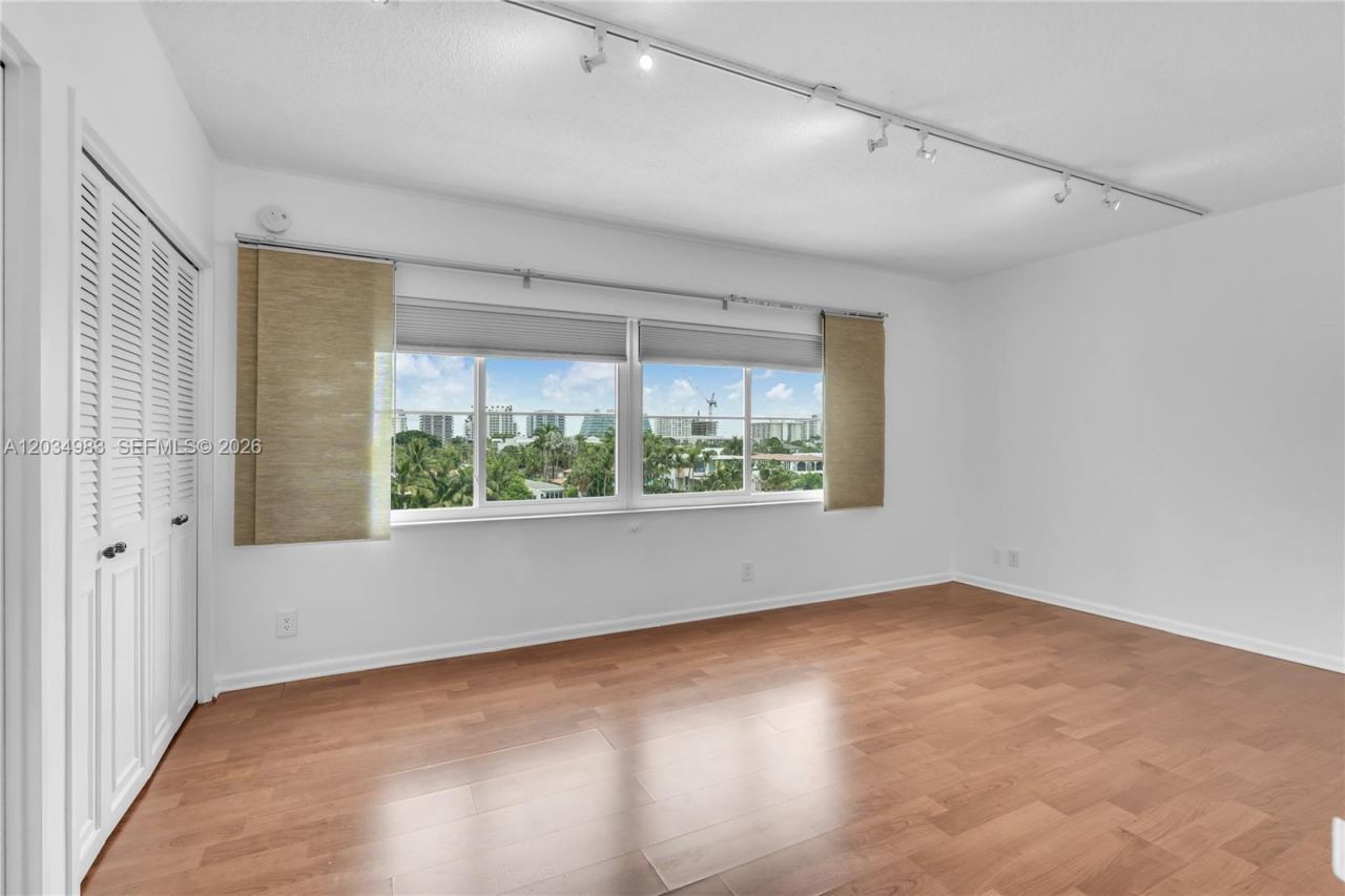 9381 E Bay Harbor Dr , Unit 504N, Bay Harbor Islands, FL 33154 Photo