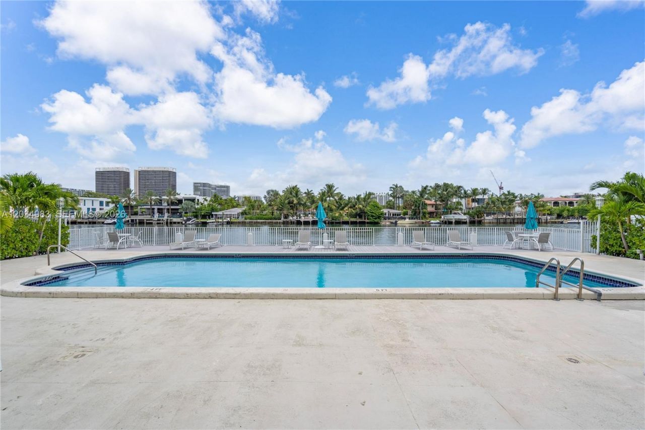 9381 E Bay Harbor Dr , Unit 504N, Bay Harbor Islands, FL 33154 Photo