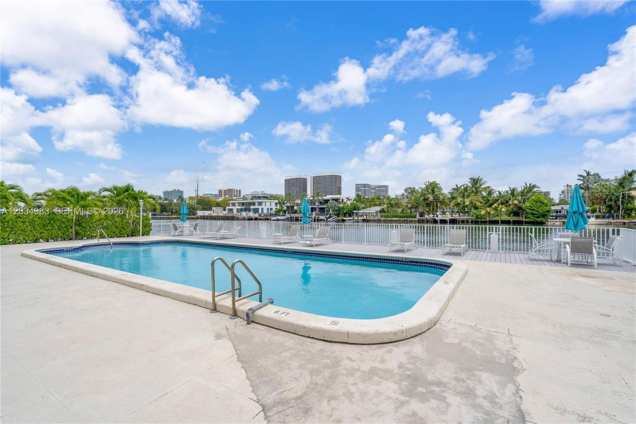 9381 E Bay Harbor Dr , Unit 504N, Bay Harbor Islands, FL 33154 Photo
