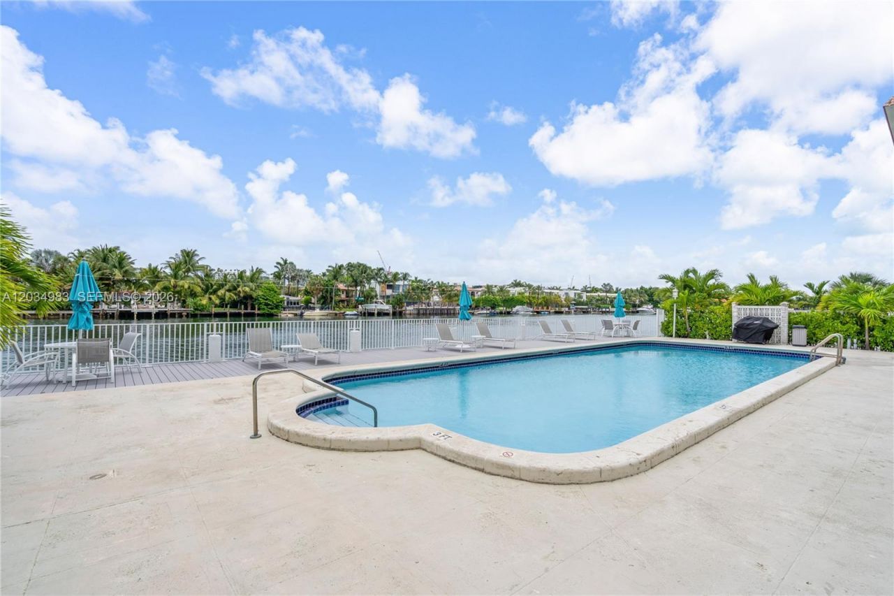 9381 E Bay Harbor Dr , Unit 504N, Bay Harbor Islands, FL 33154 Photo