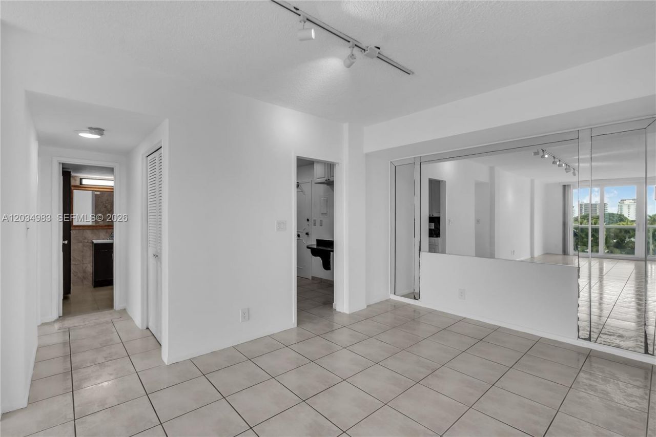 9381 E Bay Harbor Dr , Unit 504N, Bay Harbor Islands, FL 33154 Photo