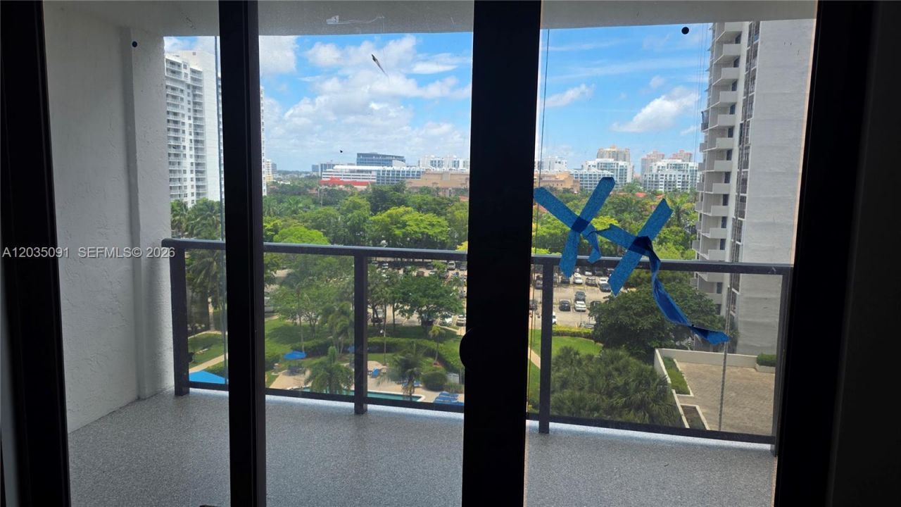 18151 NE 31 Ct , Unit 908, Aventura, FL 33160 Photo