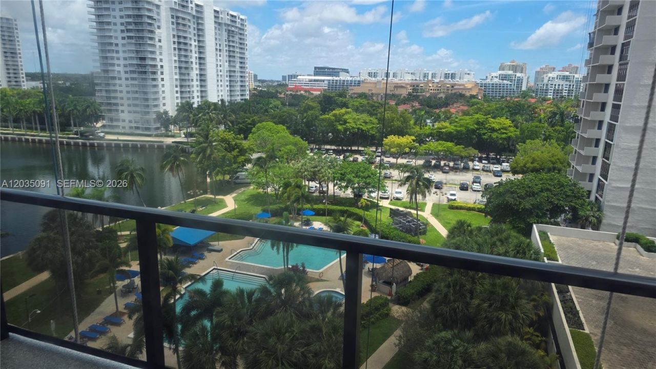 18151 NE 31 Ct , Unit 908, Aventura, FL 33160 Photo