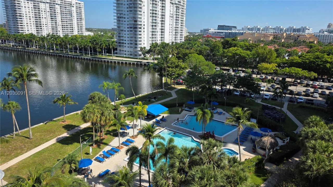 18151 NE 31 Ct, Unit 908, Aventura, FL 33160 Photo