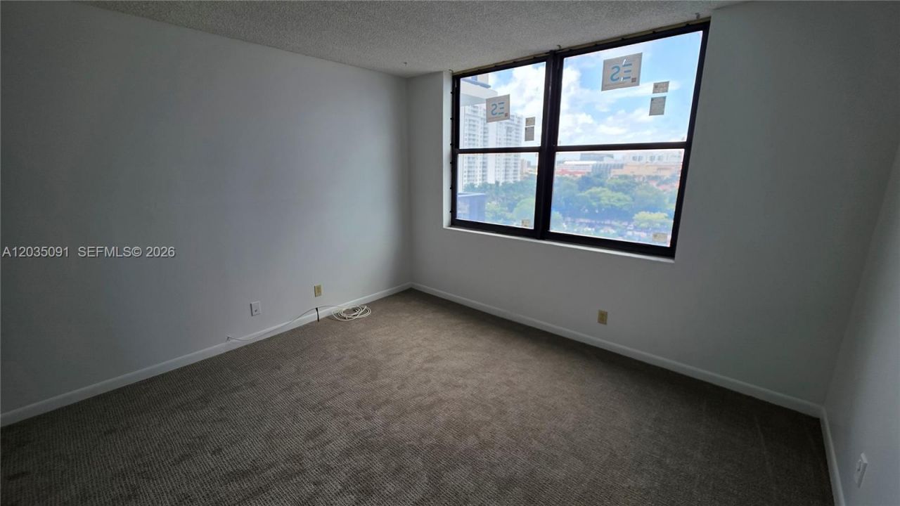 18151 NE 31 Ct , Unit 908, Aventura, FL 33160 Photo