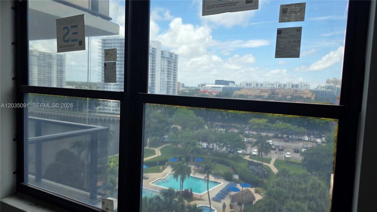 18151 NE 31 Ct, Unit 908, Aventura, FL 33160 Photo