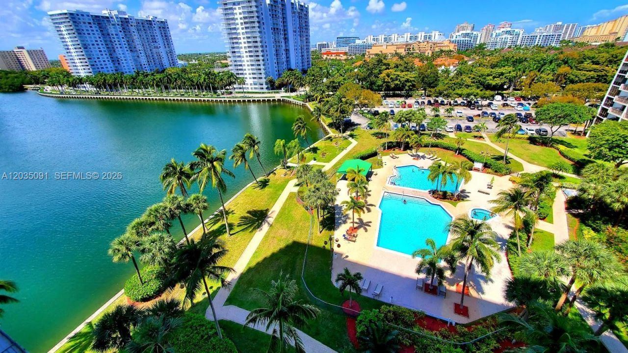 18151 NE 31 Ct , Unit 908, Aventura, FL 33160 Photo