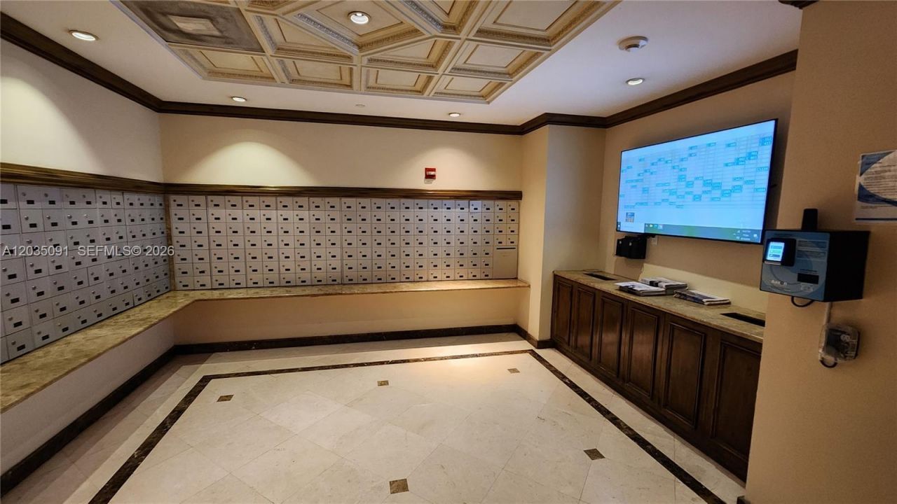 18151 NE 31 Ct , Unit 908, Aventura, FL 33160 Photo
