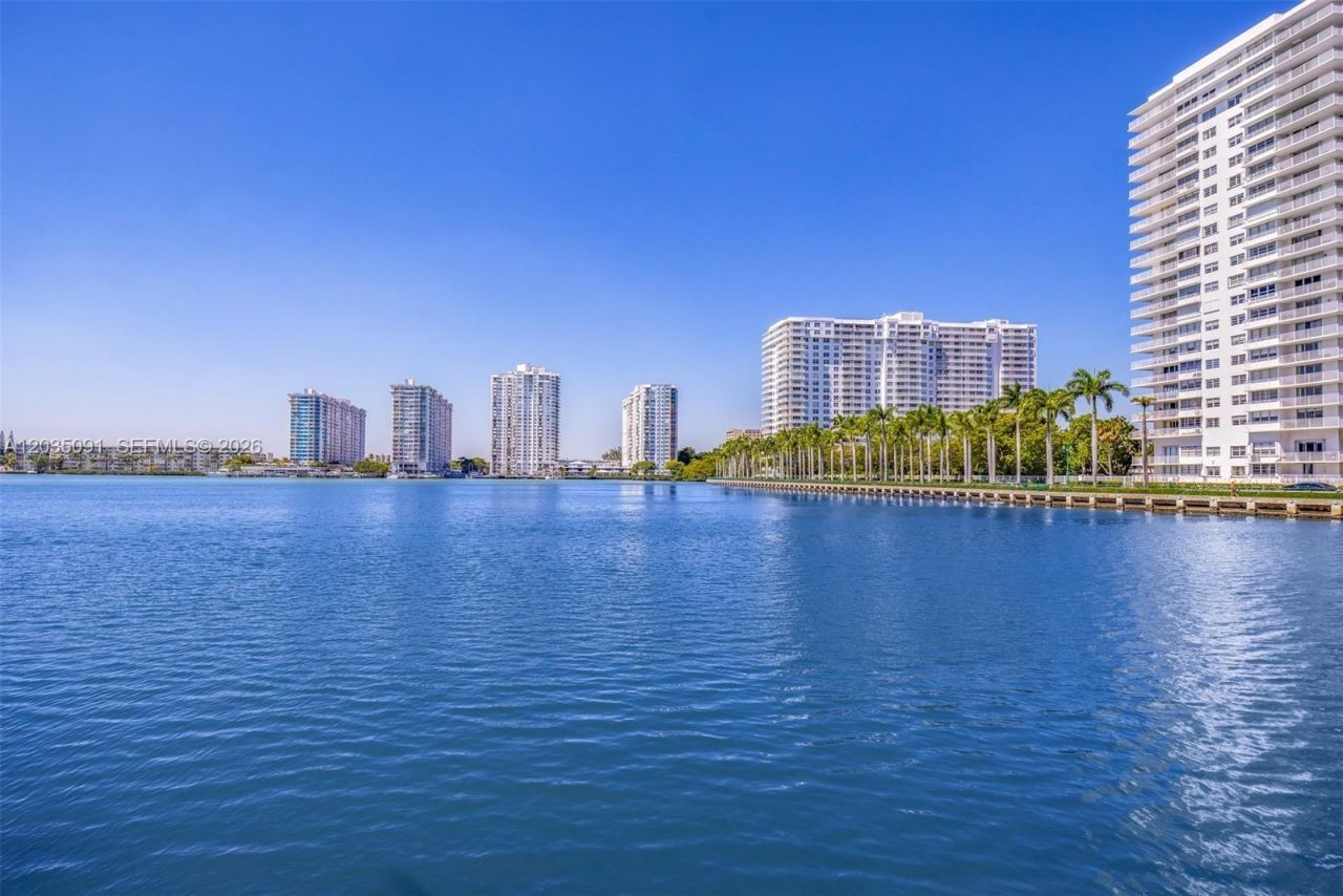 18151 NE 31 Ct , Unit 908, Aventura, FL 33160 Photo
