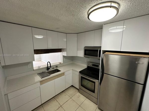 484 NW 165th St Rd, Unit A-109, Miami, FL 33169