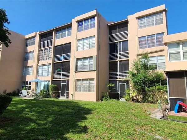 9410 Live Oak Pl , Unit 109, Davie, FL 33324