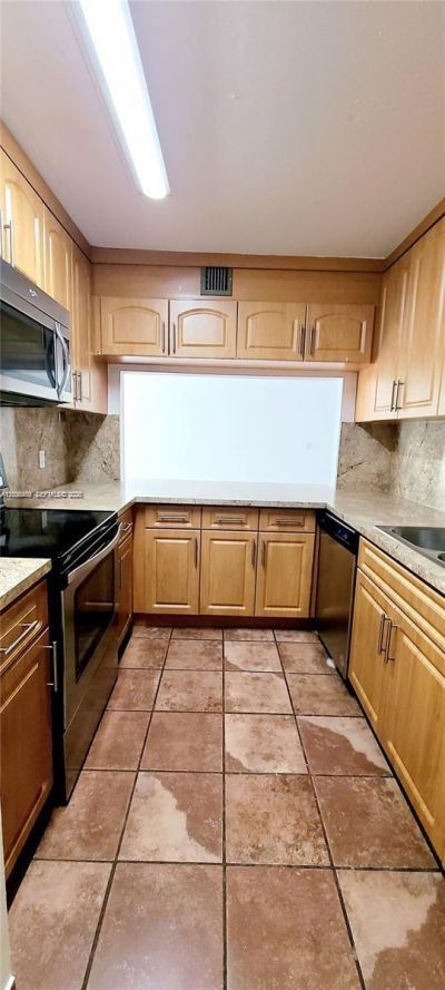 9410 Live Oak Pl , Unit 109, Davie, FL 33324 Photo